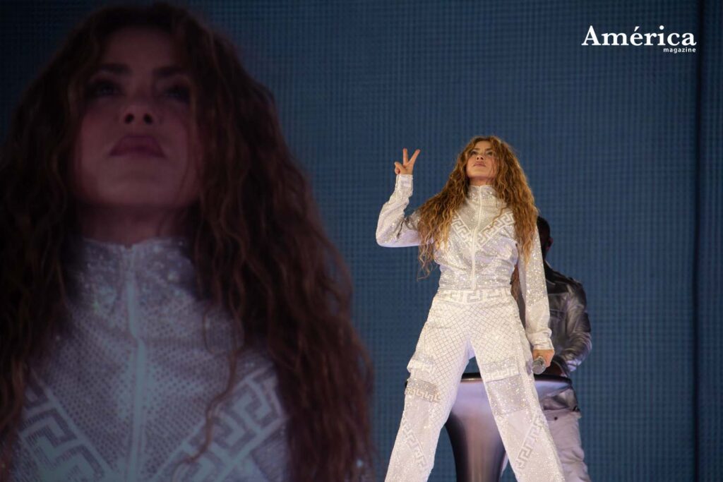 Orlando bailó al ritmo de Shakira en el Camping World Stadium